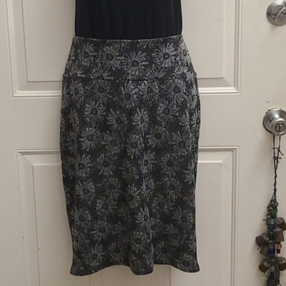 LulaRoe Floral Pattern Skirt